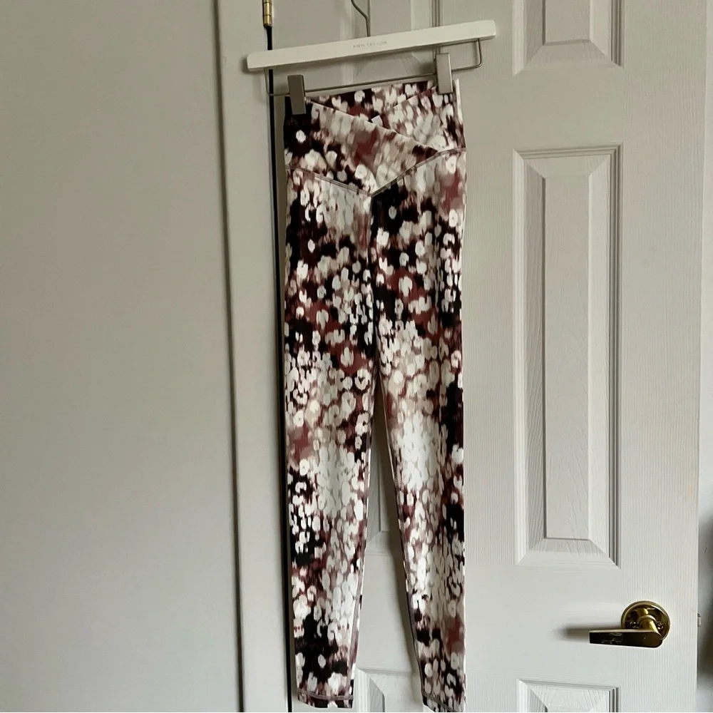 AERIE OFFLINE CROSSOVER 7/8 LEGGINGS - Picture 6 of 10